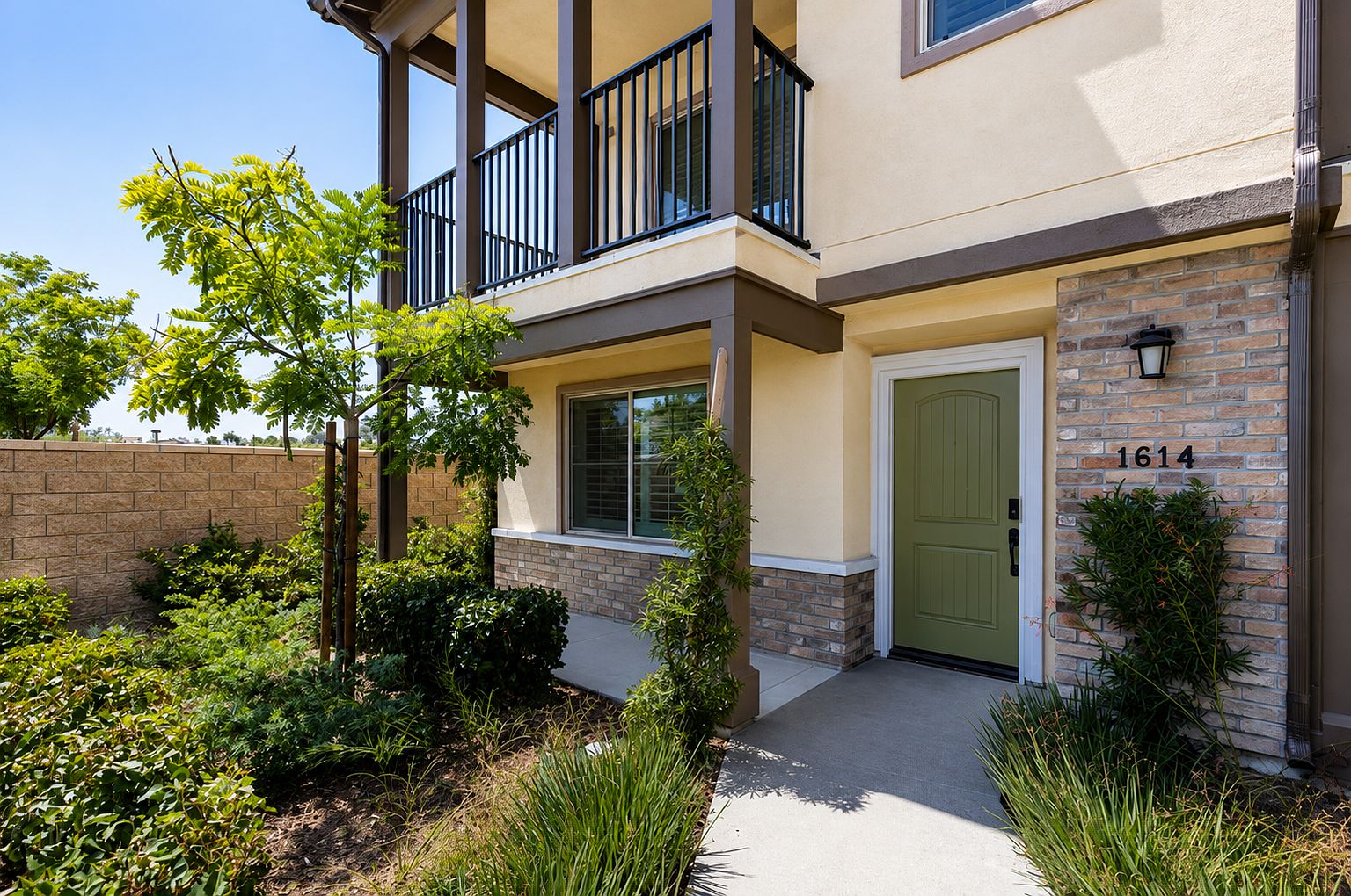 1614 Fig Tree Way photo 2