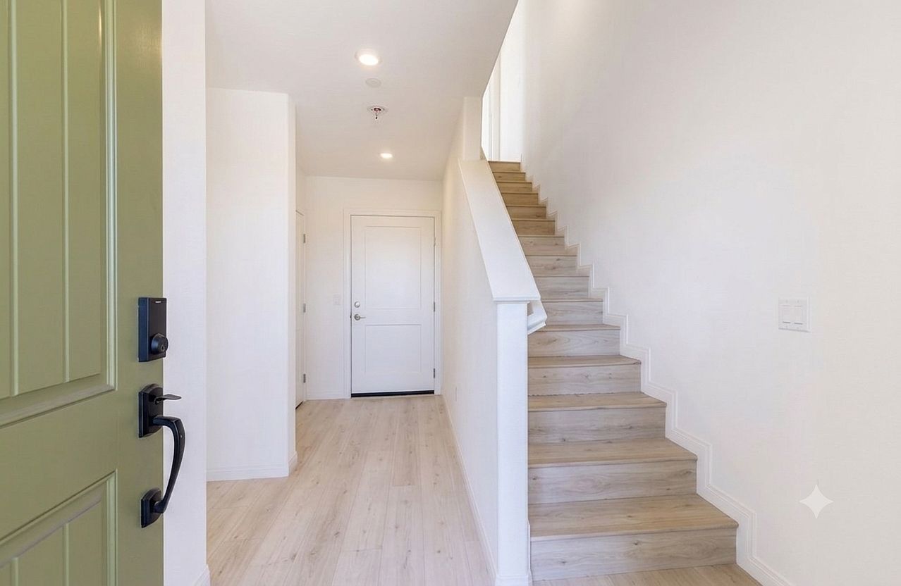 1614 Fig Tree Way photo 3