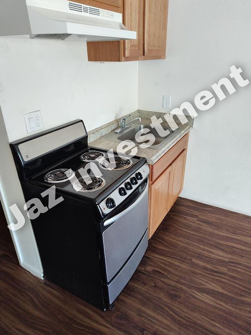 616 N San Marcos Dr photo 3