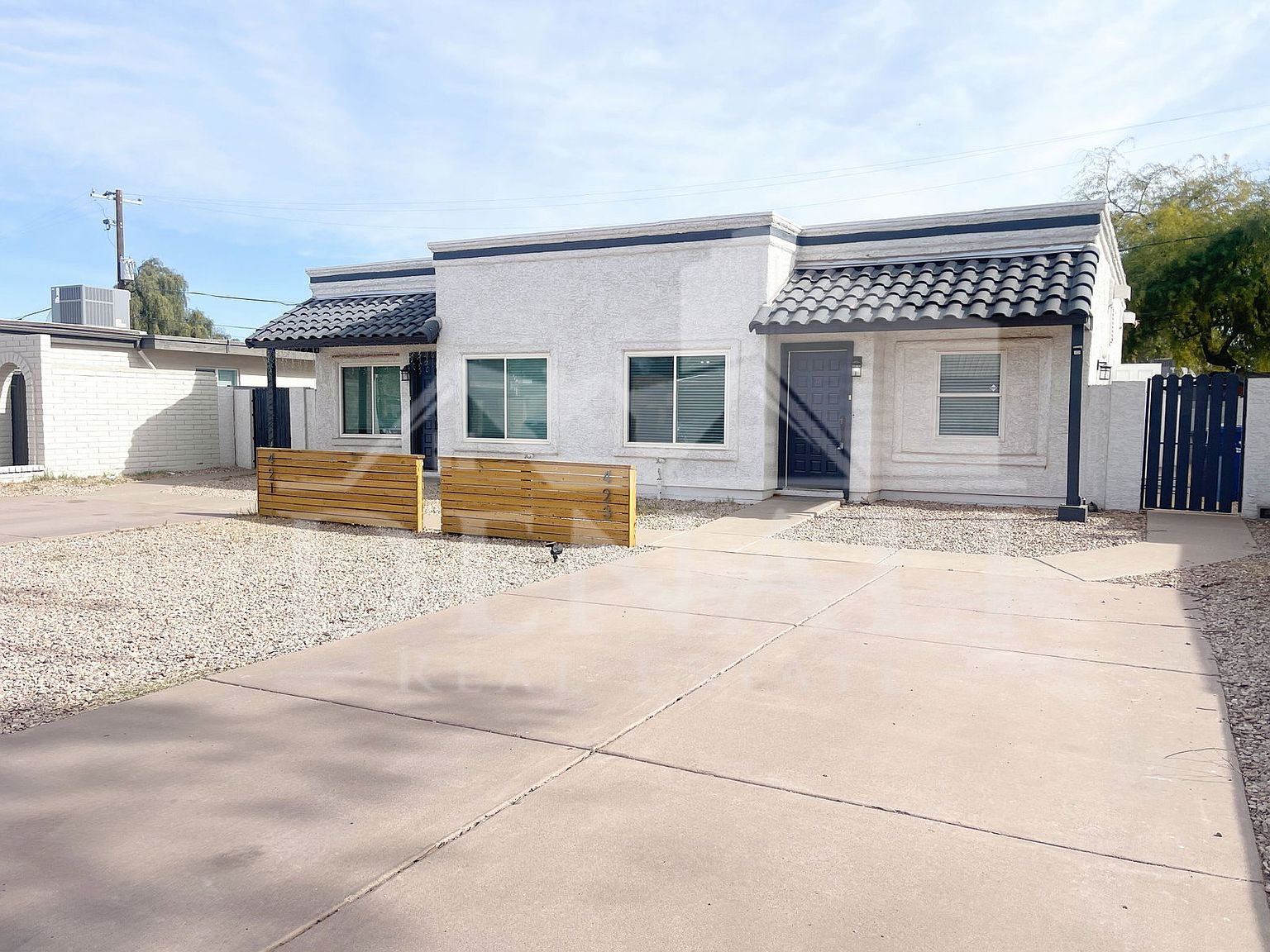 423 S Terry Ln Tempe, AZ 85281 photo 2
