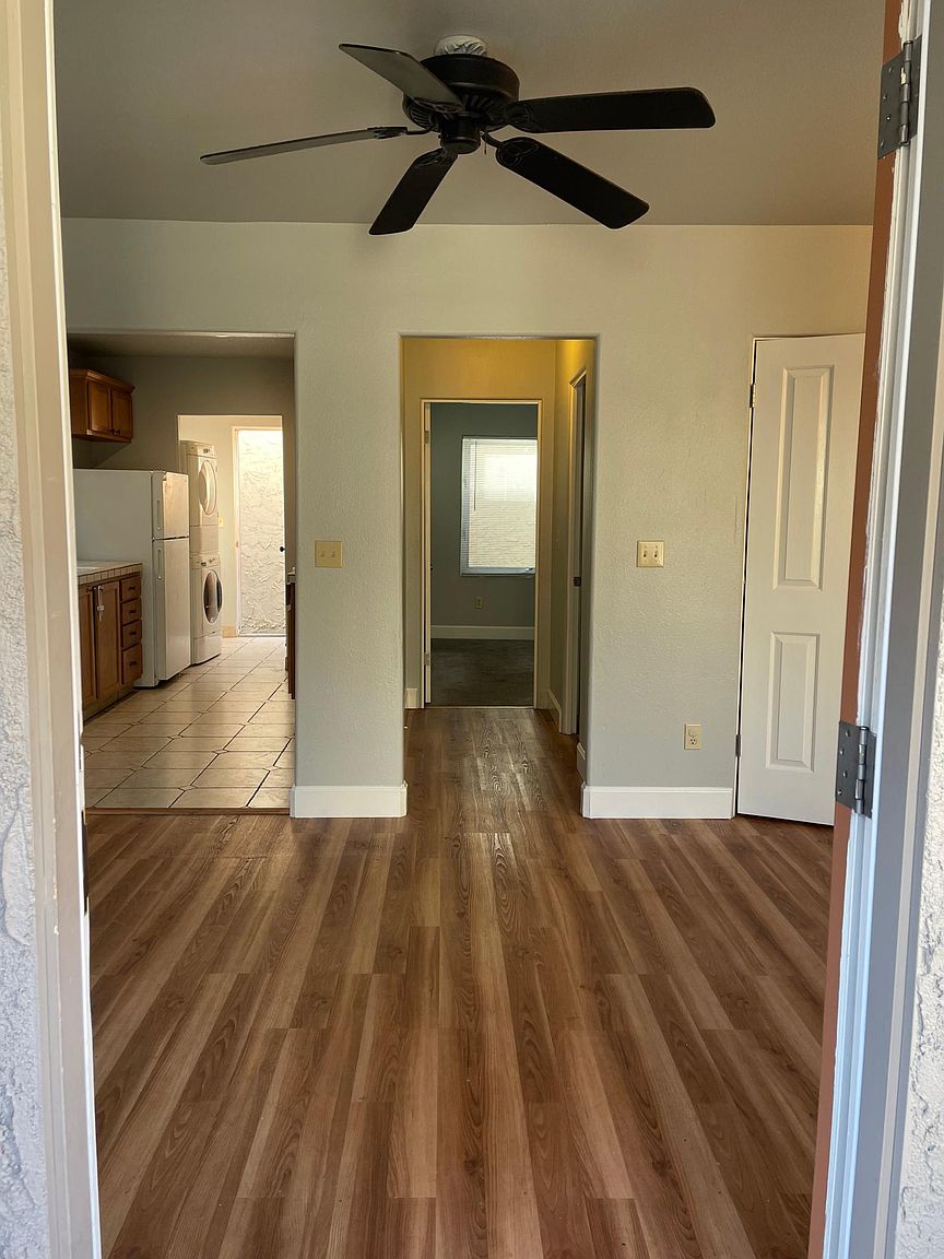 412 Mellus St photo 4