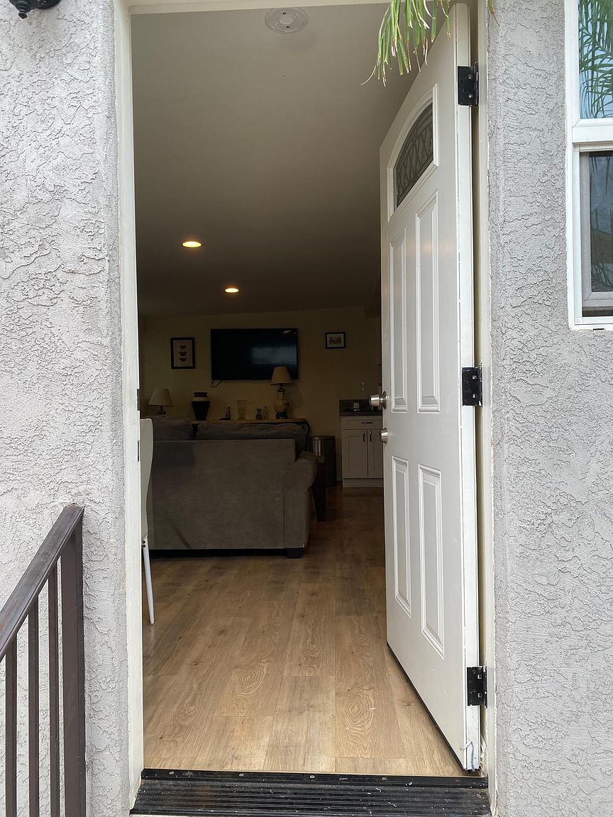 2301 Bonita St photo 5
