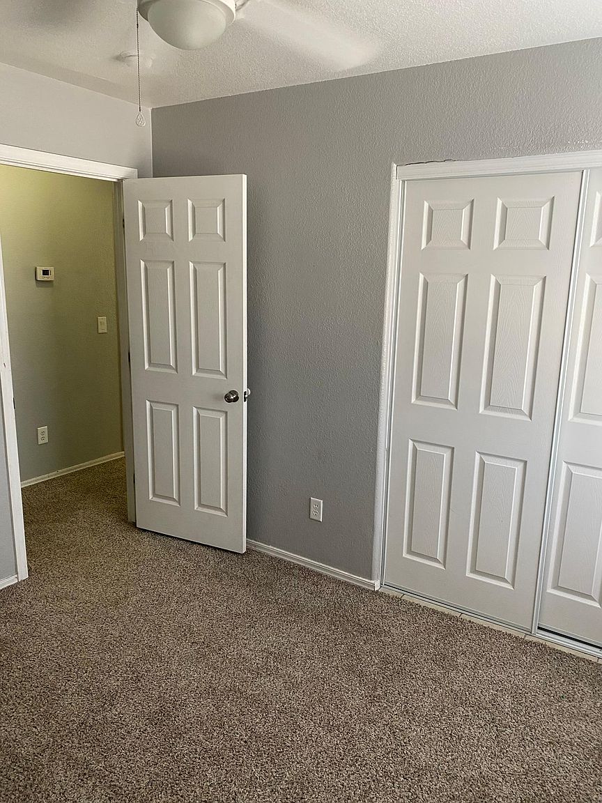 2446 E Encinas Ln photo 2