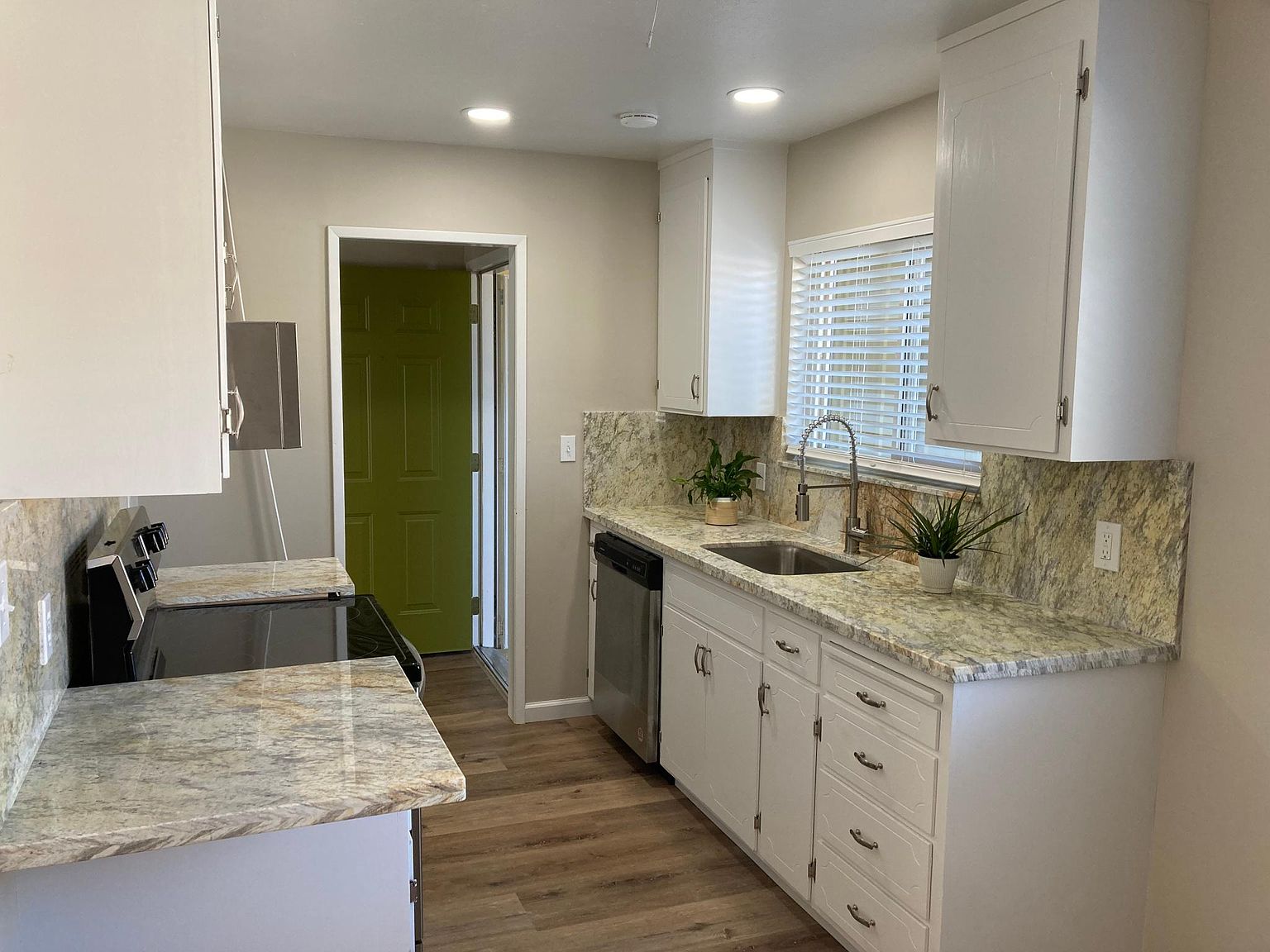 2BR/1BA Apartment on Lindo Ln · Morgan Hill photo 2