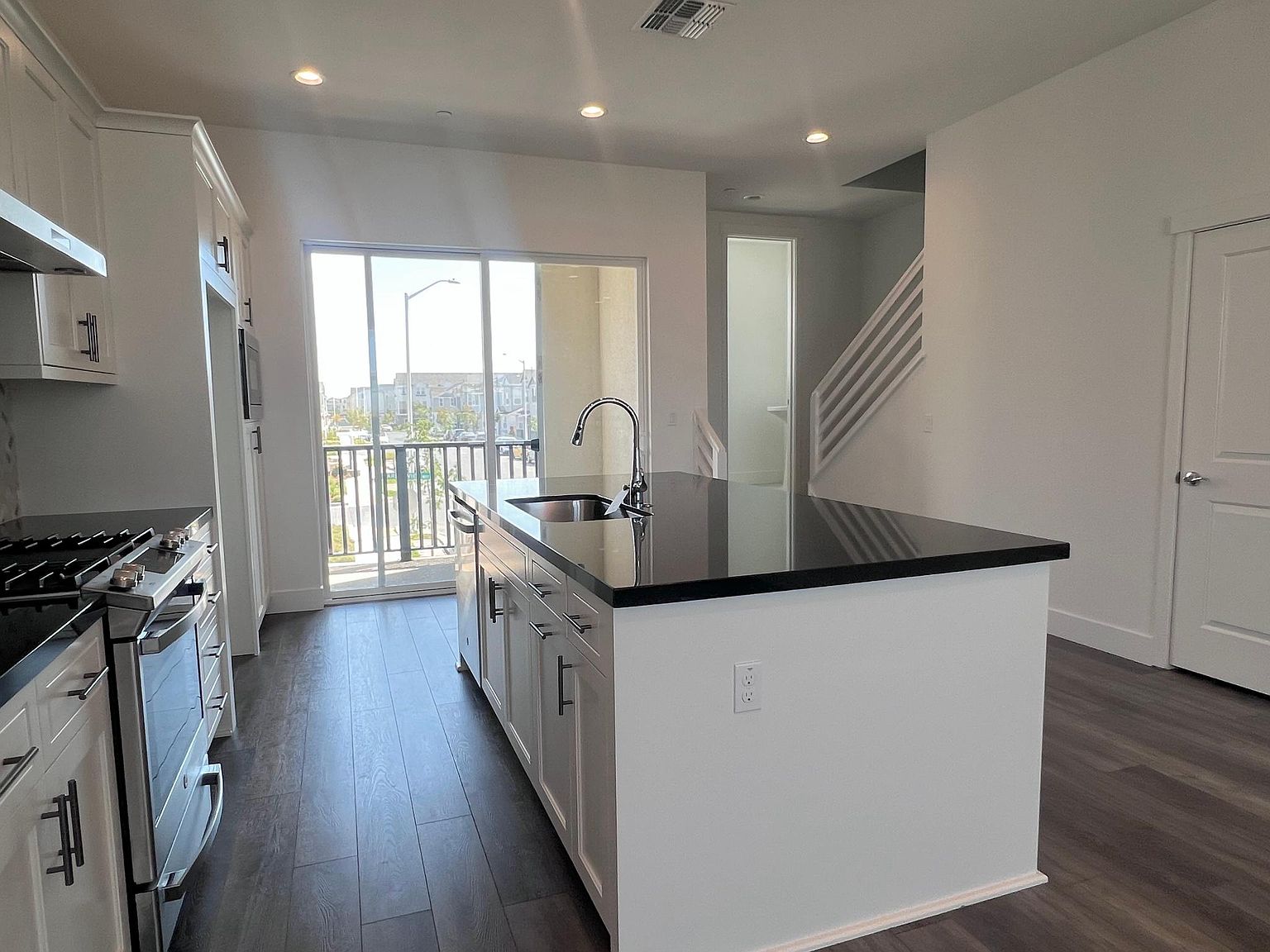 8642 Enterprise Dr photo 5