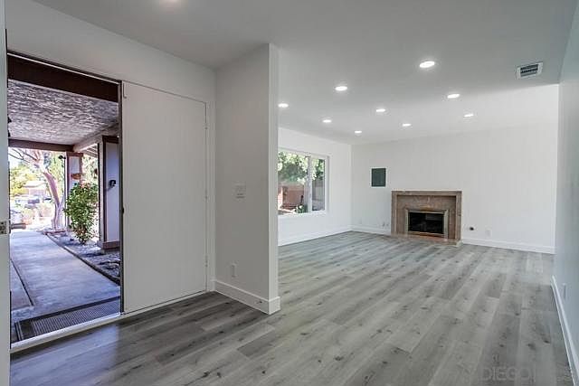 1350 Rock Hill Pl photo 3
