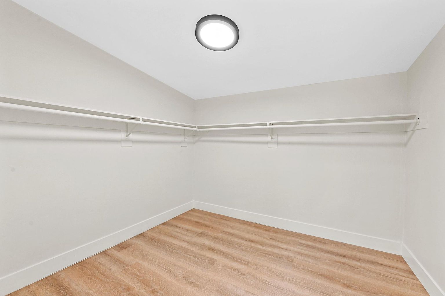 1162 Erica St photo 5