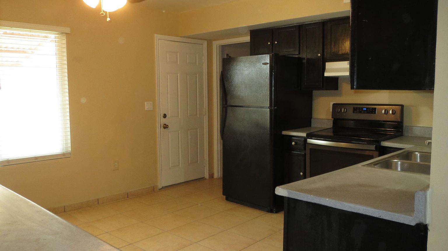 554 S Horne photo 2