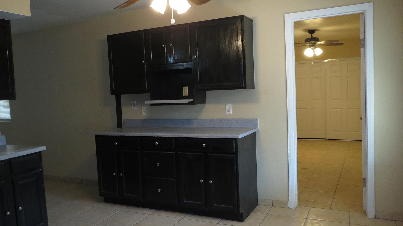 554 S Horne photo 4