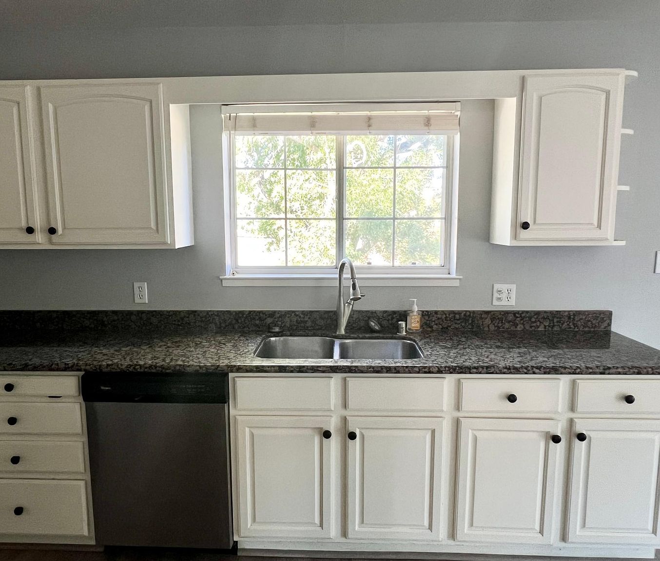 Welcome To This Beautiful 3 Bedroom, 2 Bathroom Home In A Desirable Gravenstein Neighborhood! photo 4