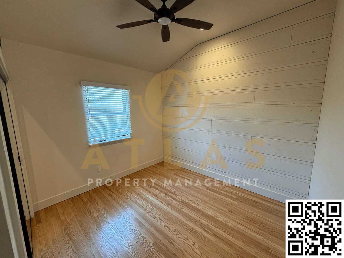 1237 Laurel St photo 5