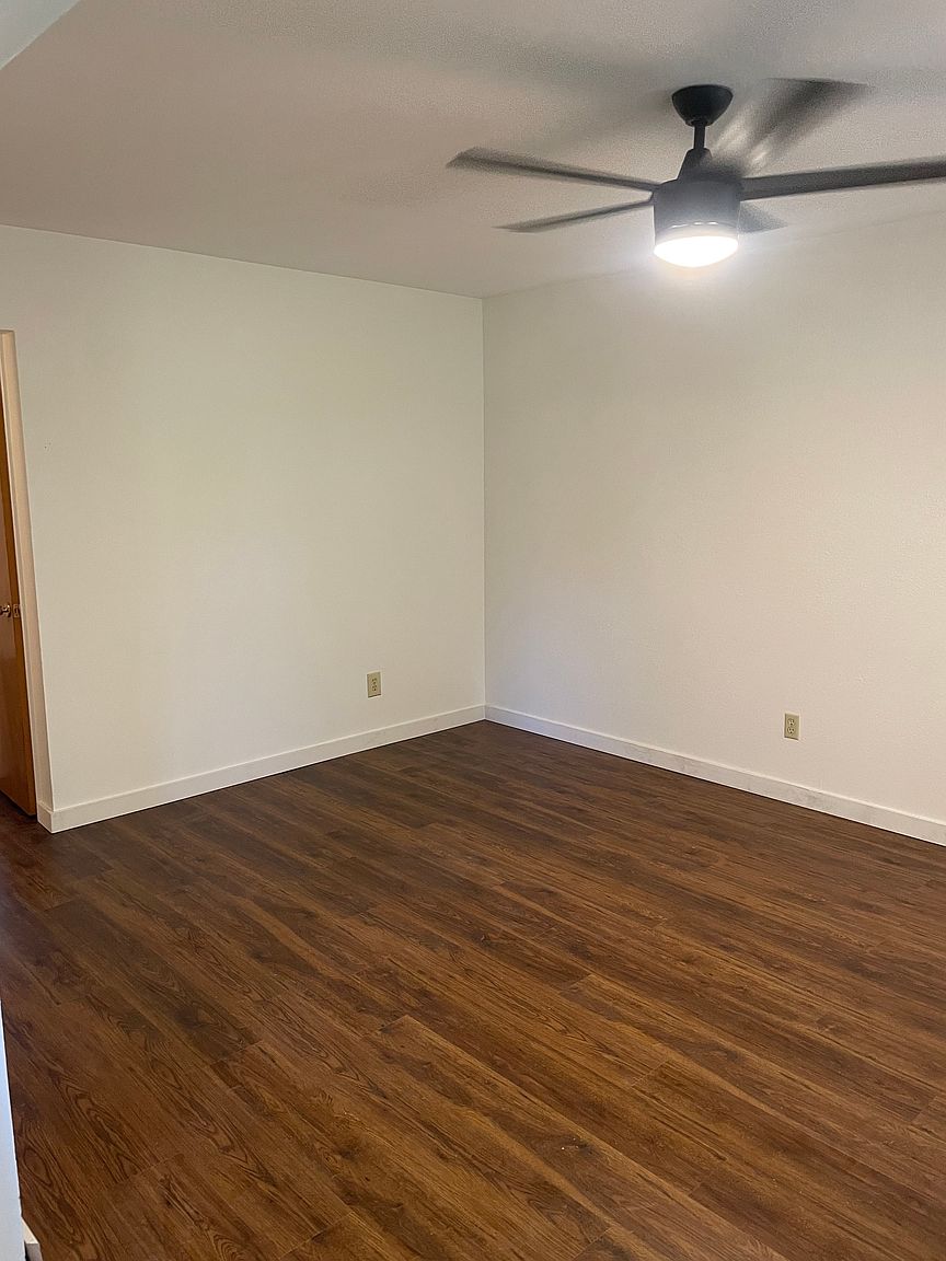 2234 W Vista Ave photo 4