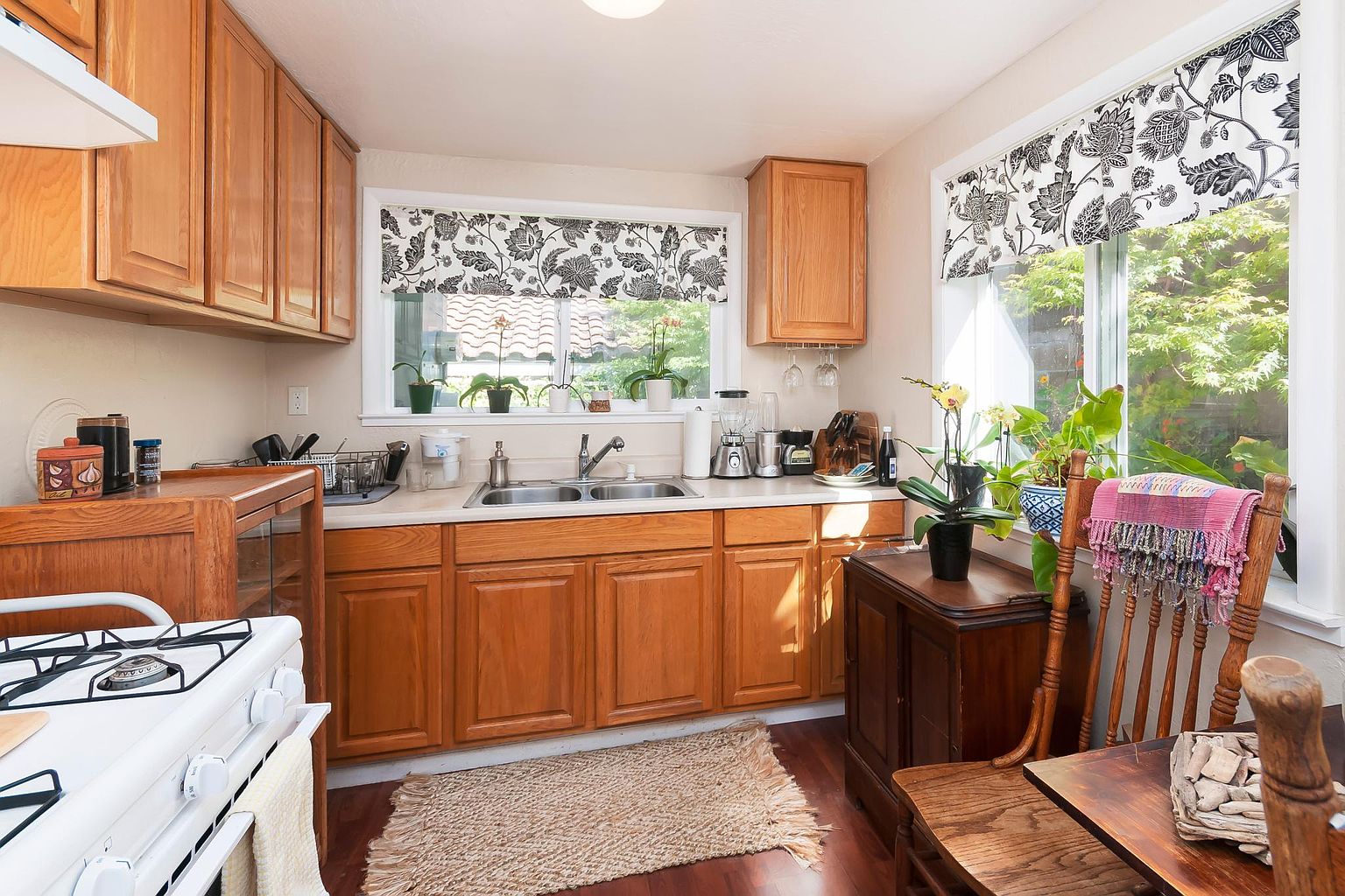 700 Tamalpais Ave photo 4