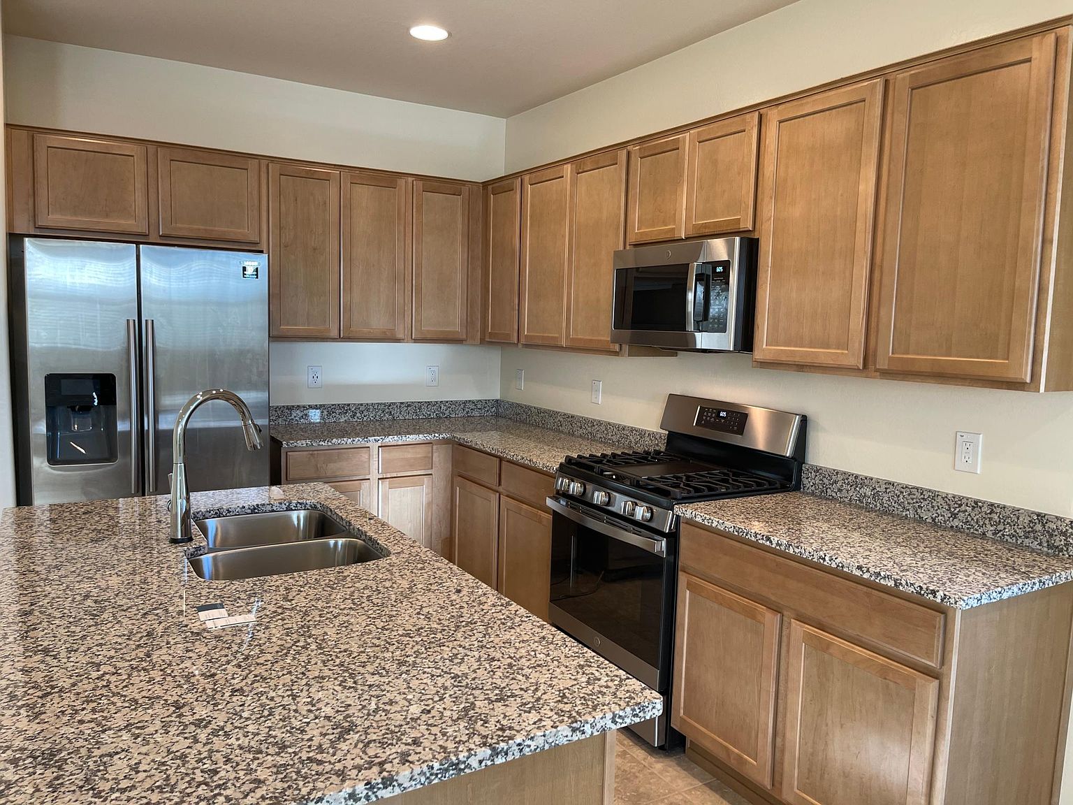 8309 E Impala Ave photo 4