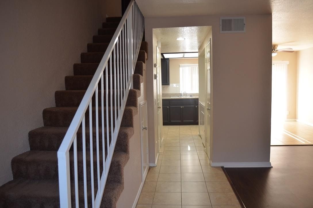 1830 Drescher St photo 3