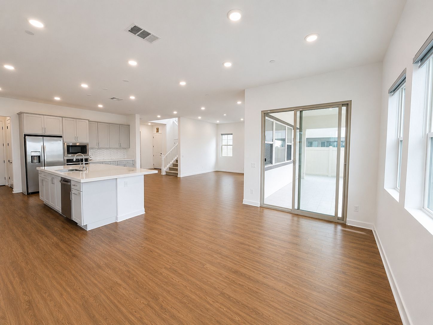 602 Gateway Ln photo 5