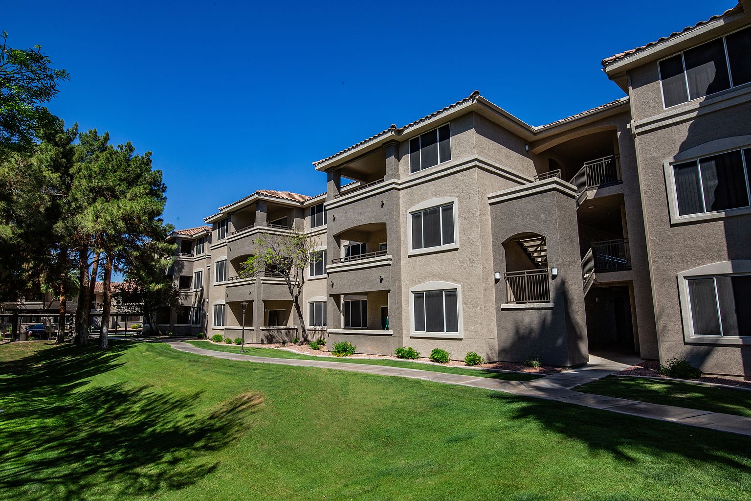 Sage Stone at Arrowhead Apartments photo 4
