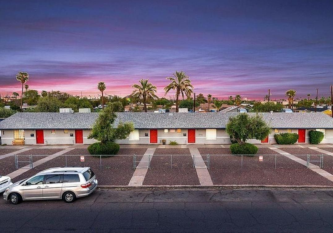 3002 E McKinley St Phoenix, AZ 85008 photo 4
