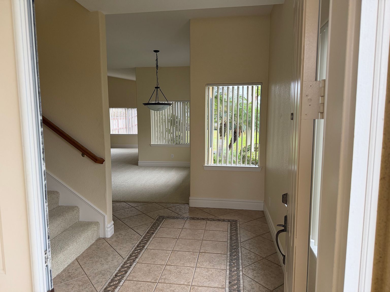 6833 Urubu St photo 3