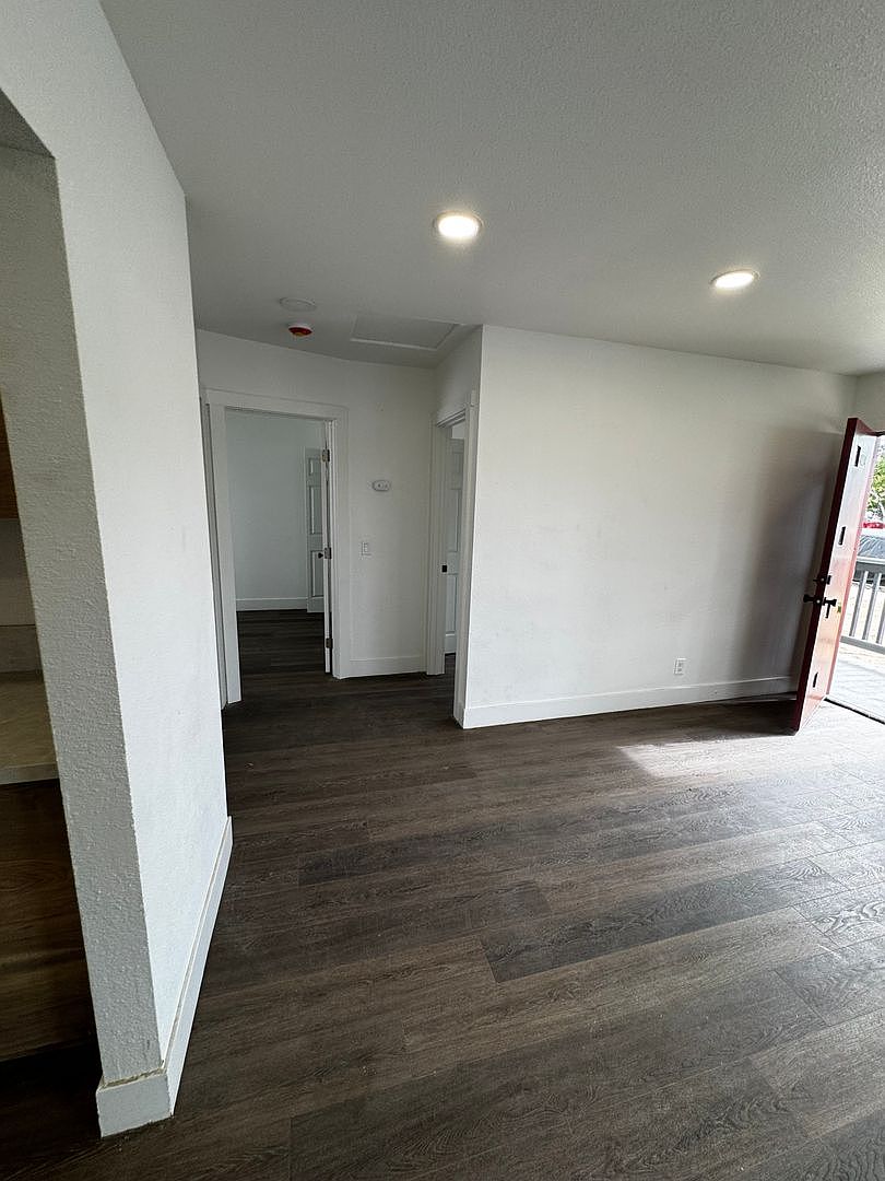 4112 46th St photo 4