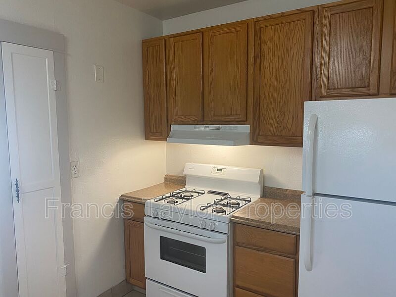 1214 S Escondido Blvd photo 4