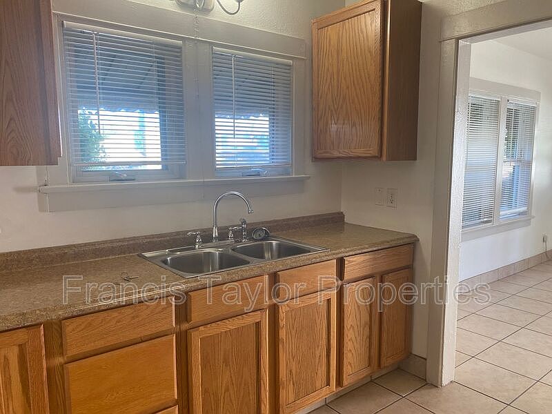 1214 S Escondido Blvd photo 5