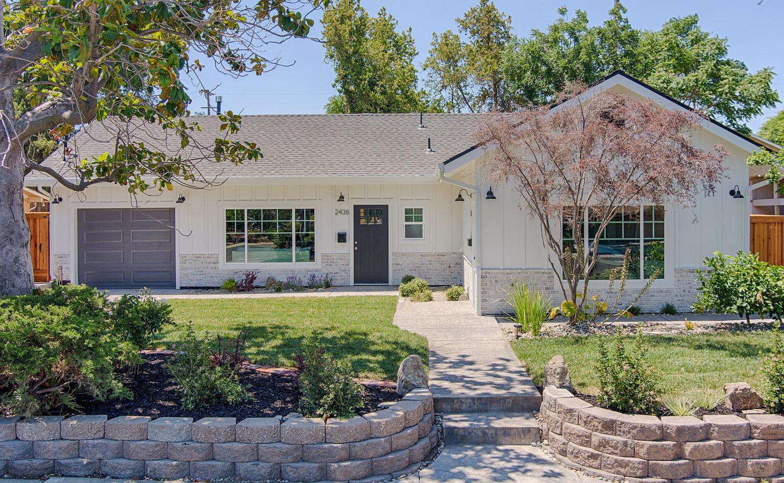 2436 Krueger Dr photo 4