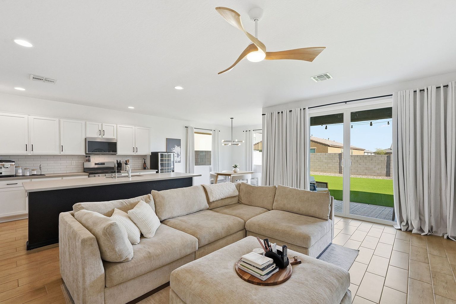 11253 E Ulysses Ave Mesa, AZ 85212 photo 4