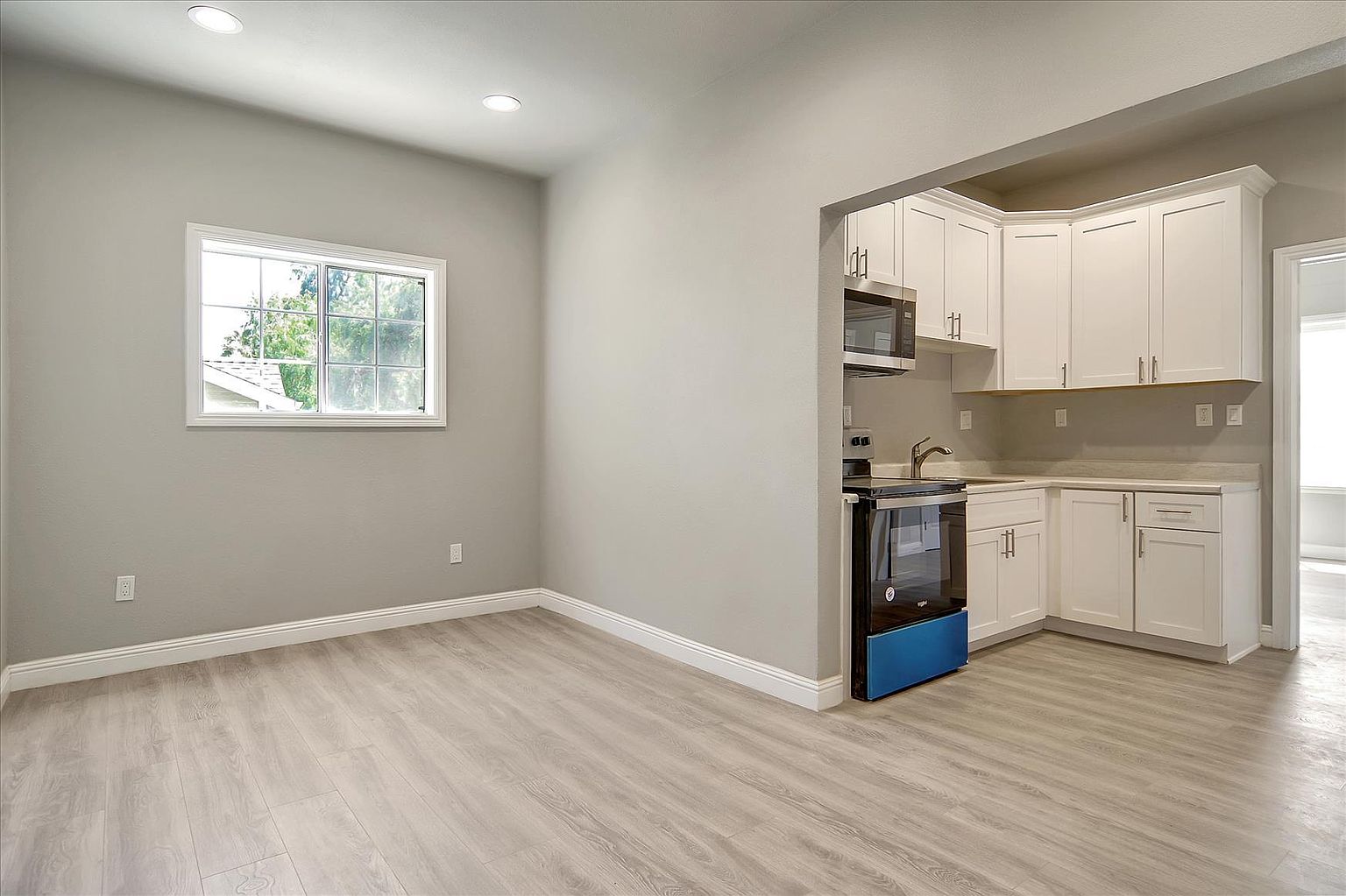 1BR/1BA Single Family House on N 7th St · San Jose photo 5