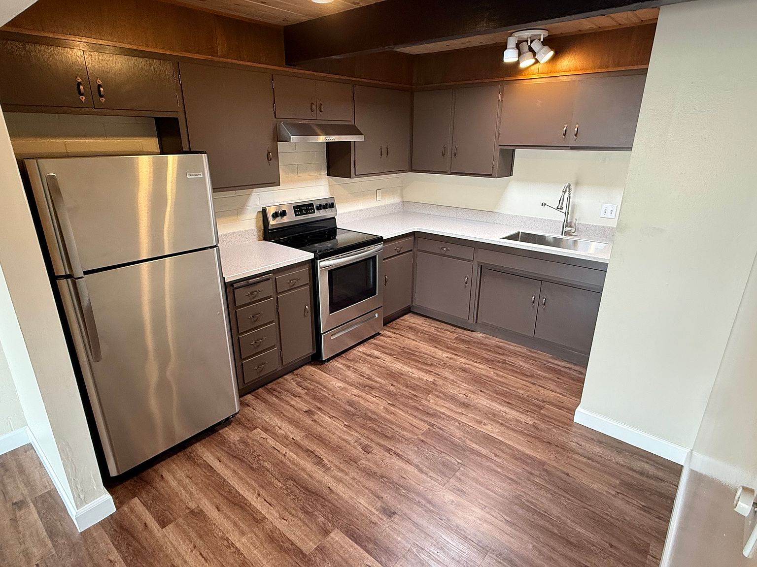 2BR/1BA Other on Bryant St · Fremont photo 2