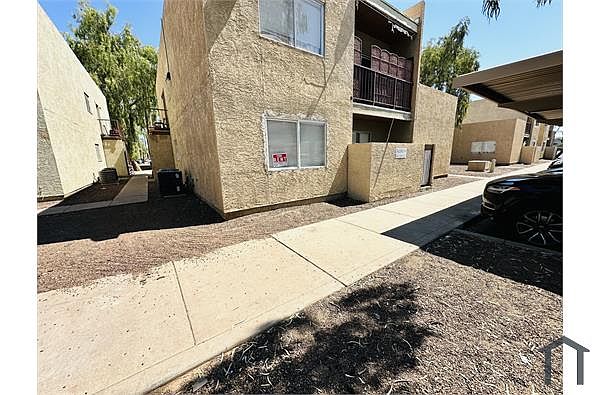2808 E Monte Cristo Ave photo 4