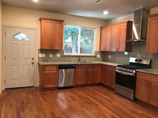 2458 Franciscan Ct photo 5