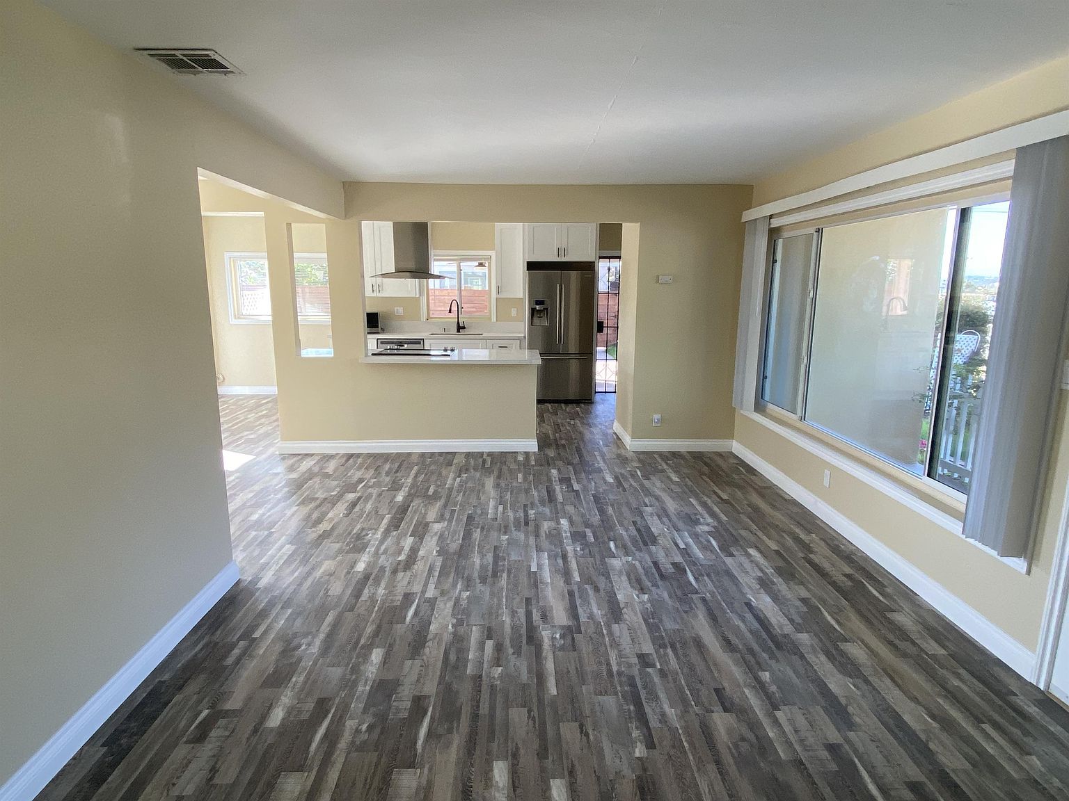 68 5th Ave photo 3