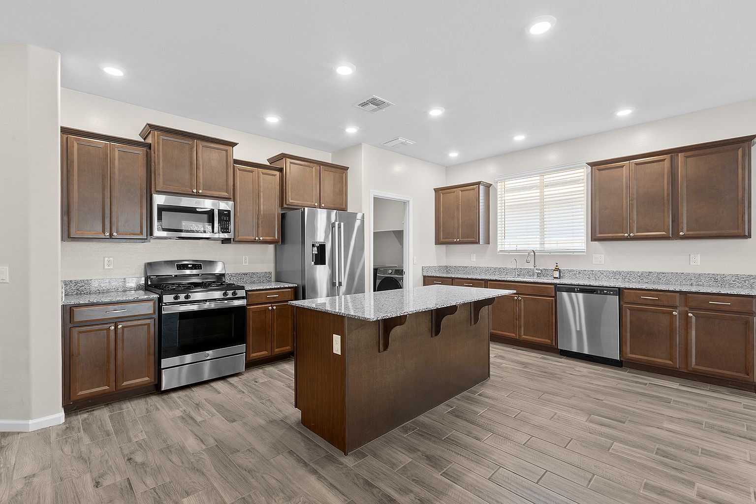 13269 W Buckskin Trl photo 2