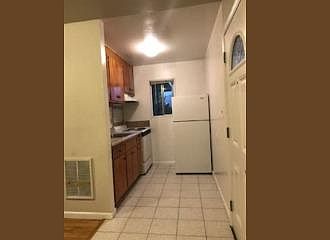 2124A Aldengate Way photo 2