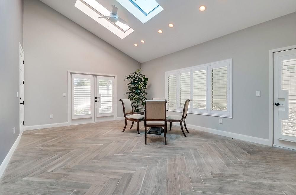 10181 Spring Manor Ct photo 3