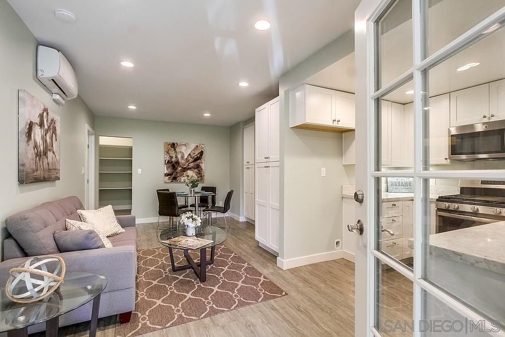 1409 Brookes Ave photo 4