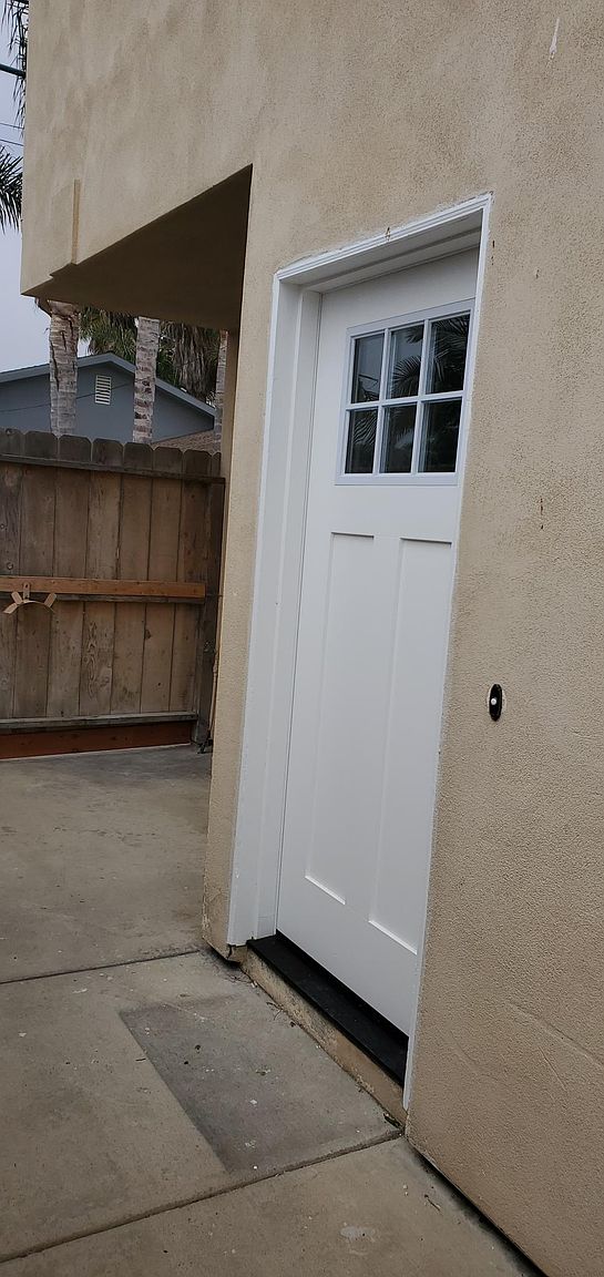 268 Ebony Ave photo 3
