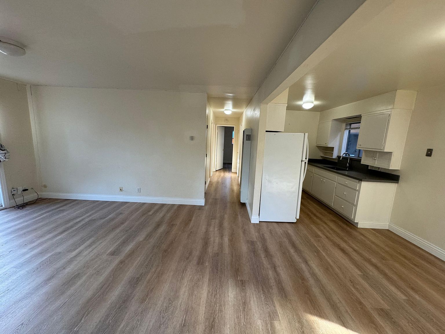 2237 Roosevelt Ave photo 5