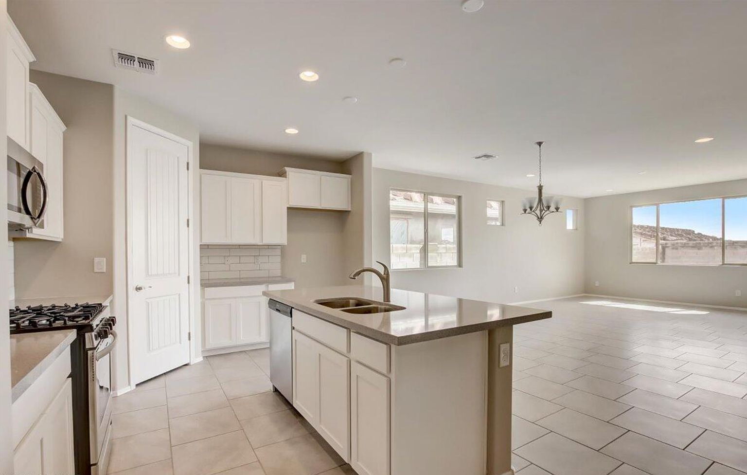 19427 W Annika Dr photo 2