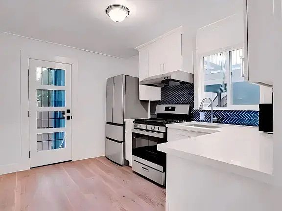 3827 West Street - A photo 2