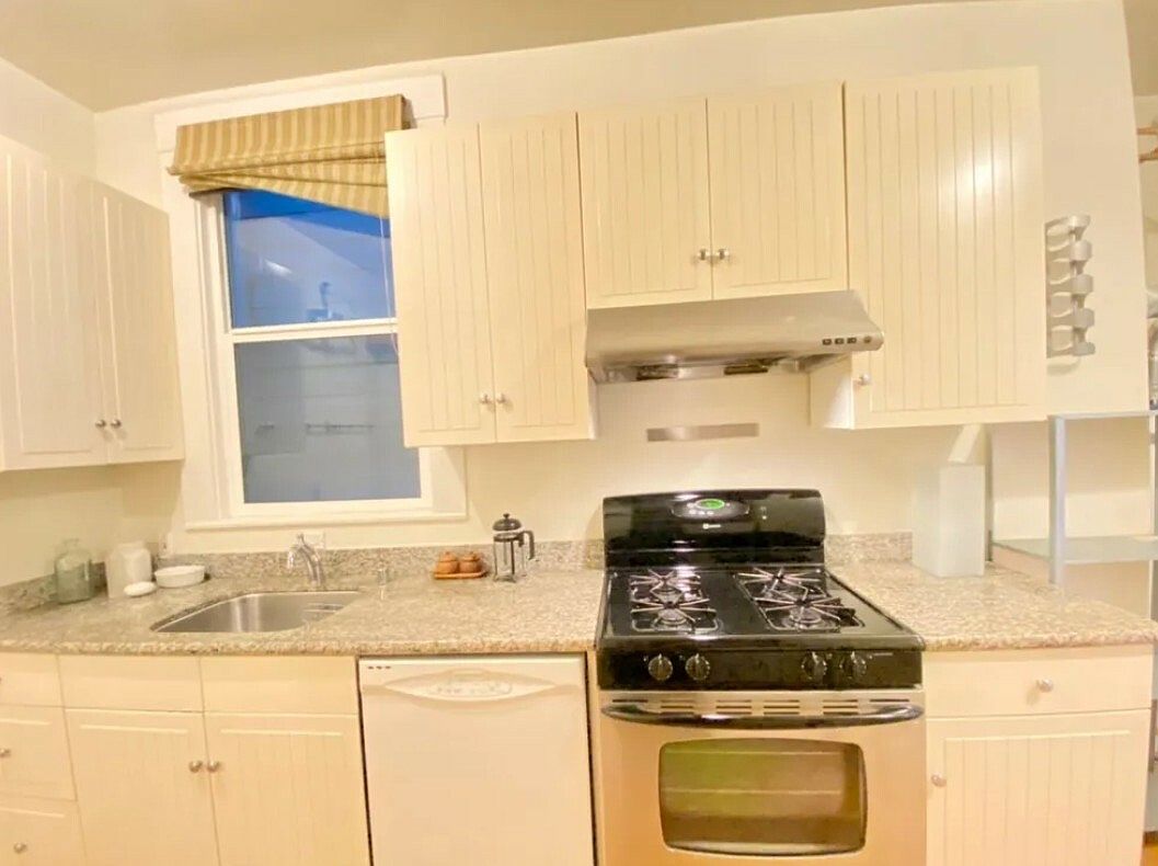 1BR/1BA Apartment on Masonic Ave · San Francisco photo 5