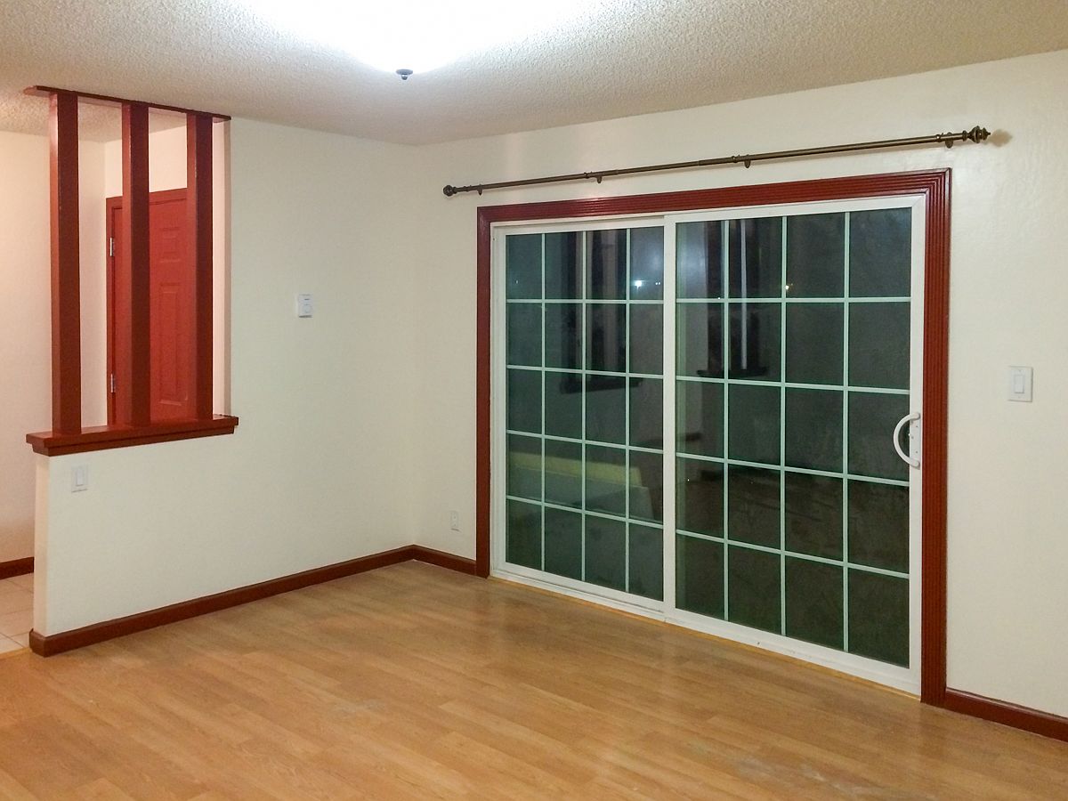 1219 W Washington Ave photo 2