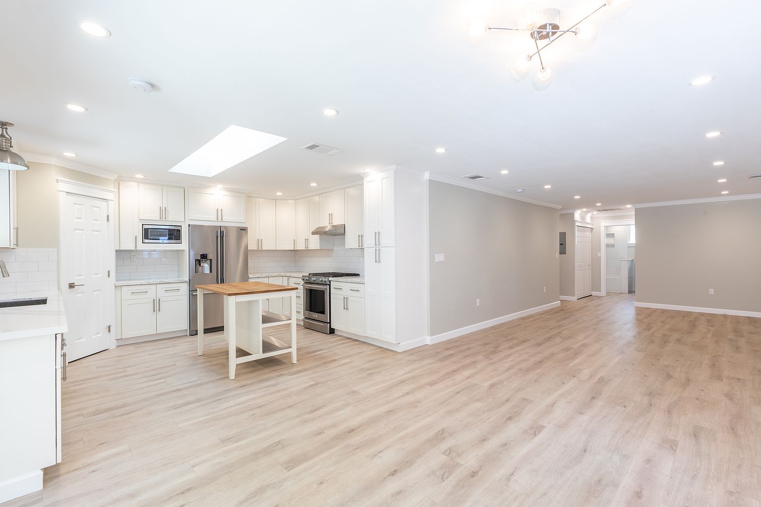 1032 Pueblo Ave photo 3