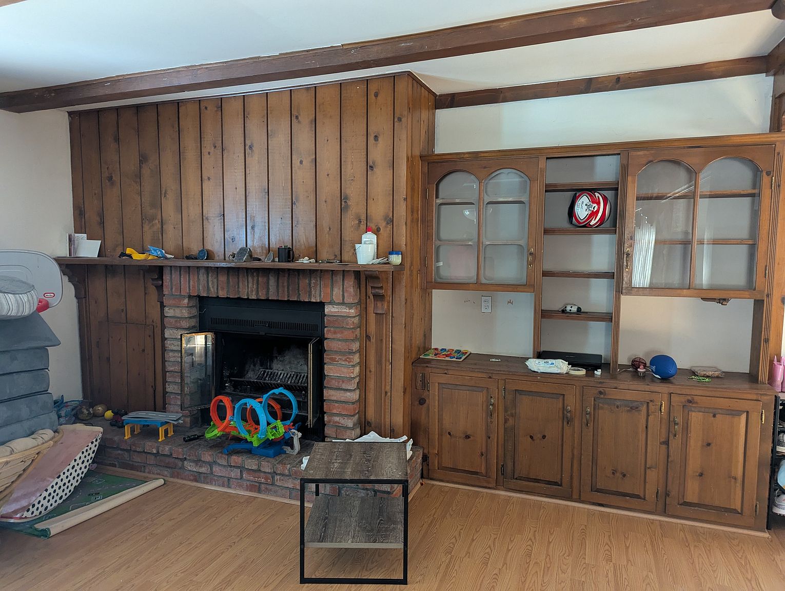 2419 Hobbit Ln photo 2