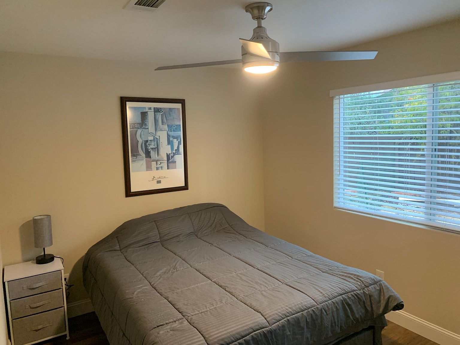 2760 Marigold Ct photo 4