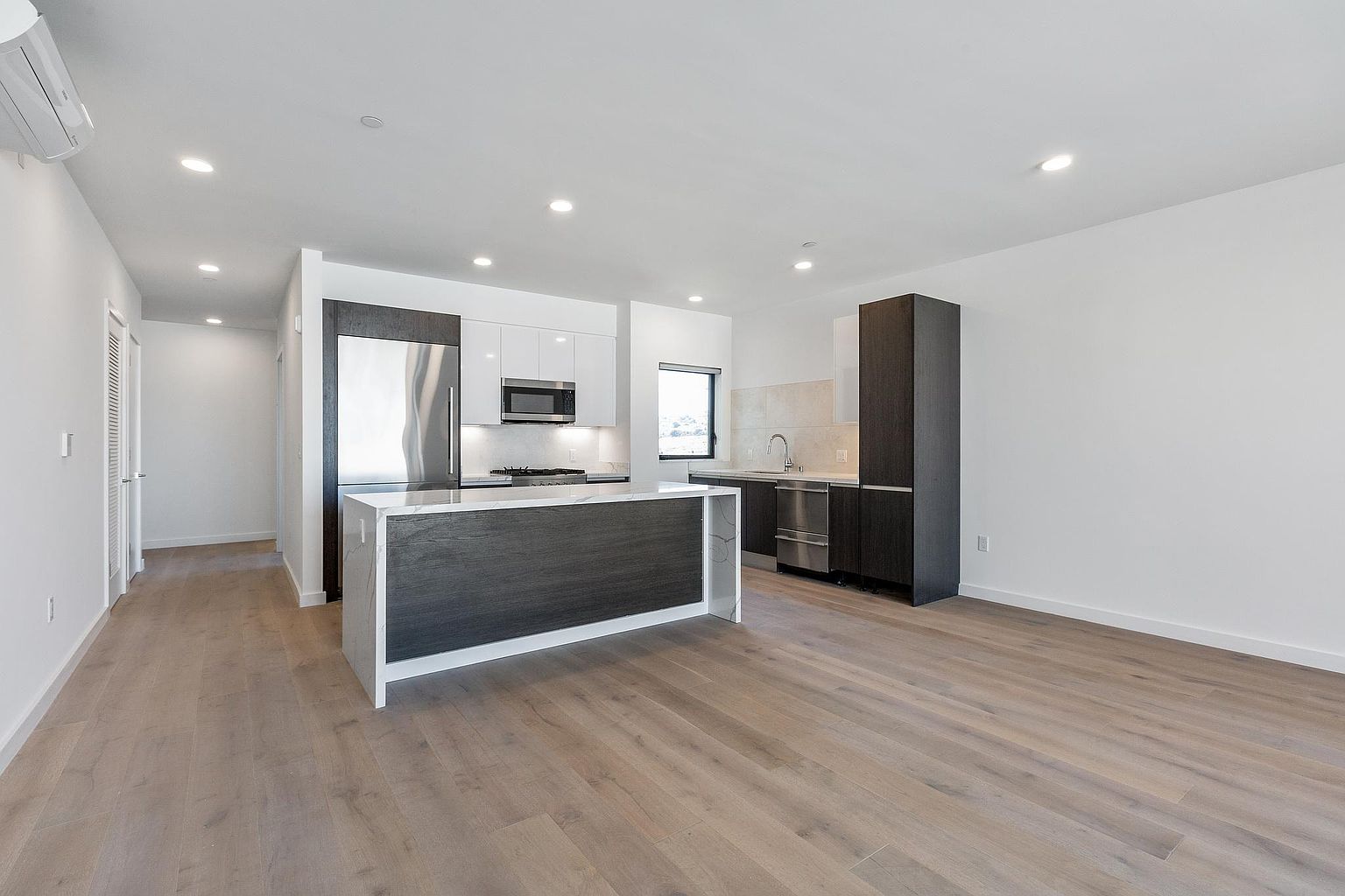 Flats on Russia Avenue · San Francisco photo 3