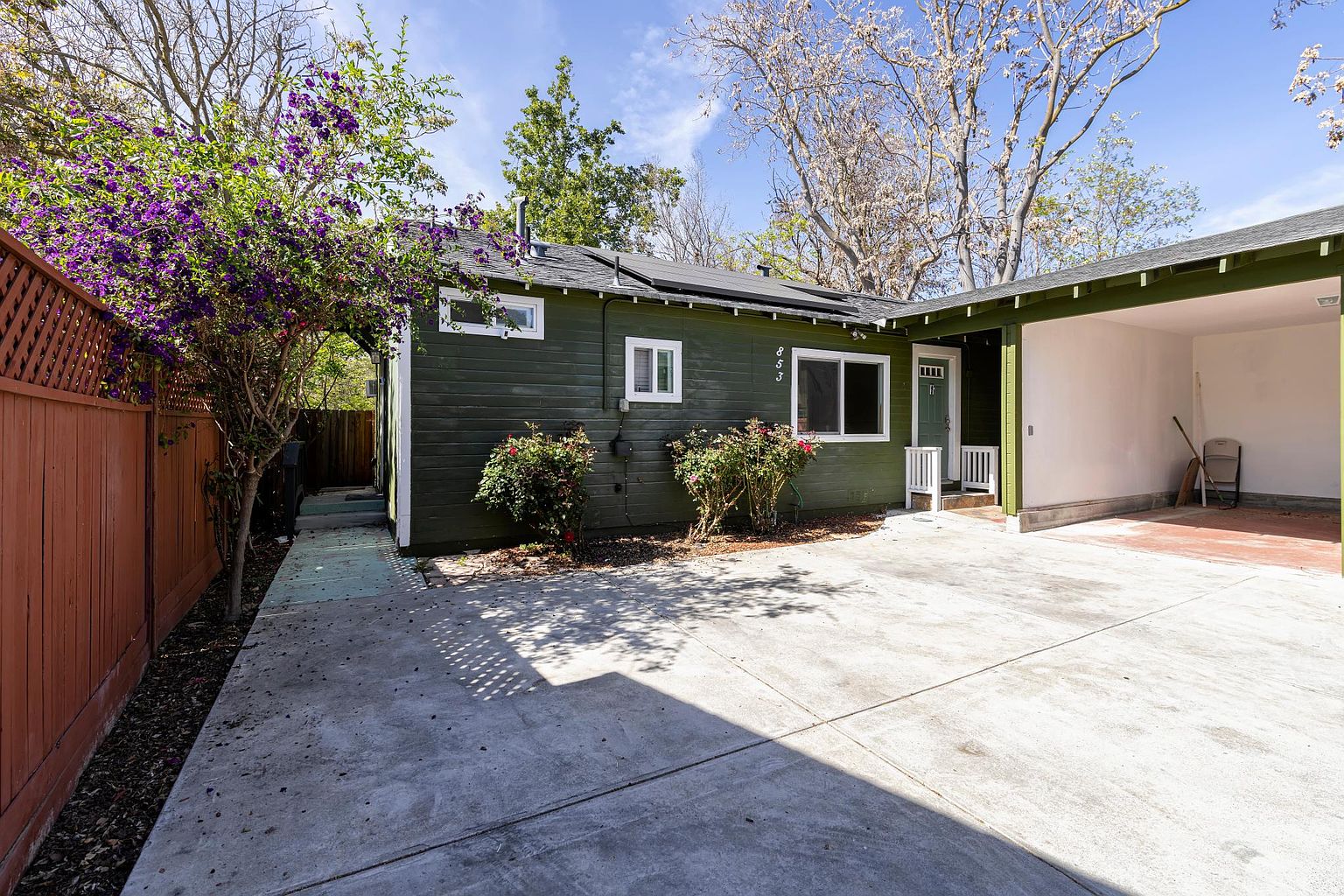 2BR/1BA Single Family House on E San Antonio St · San Jose photo 2