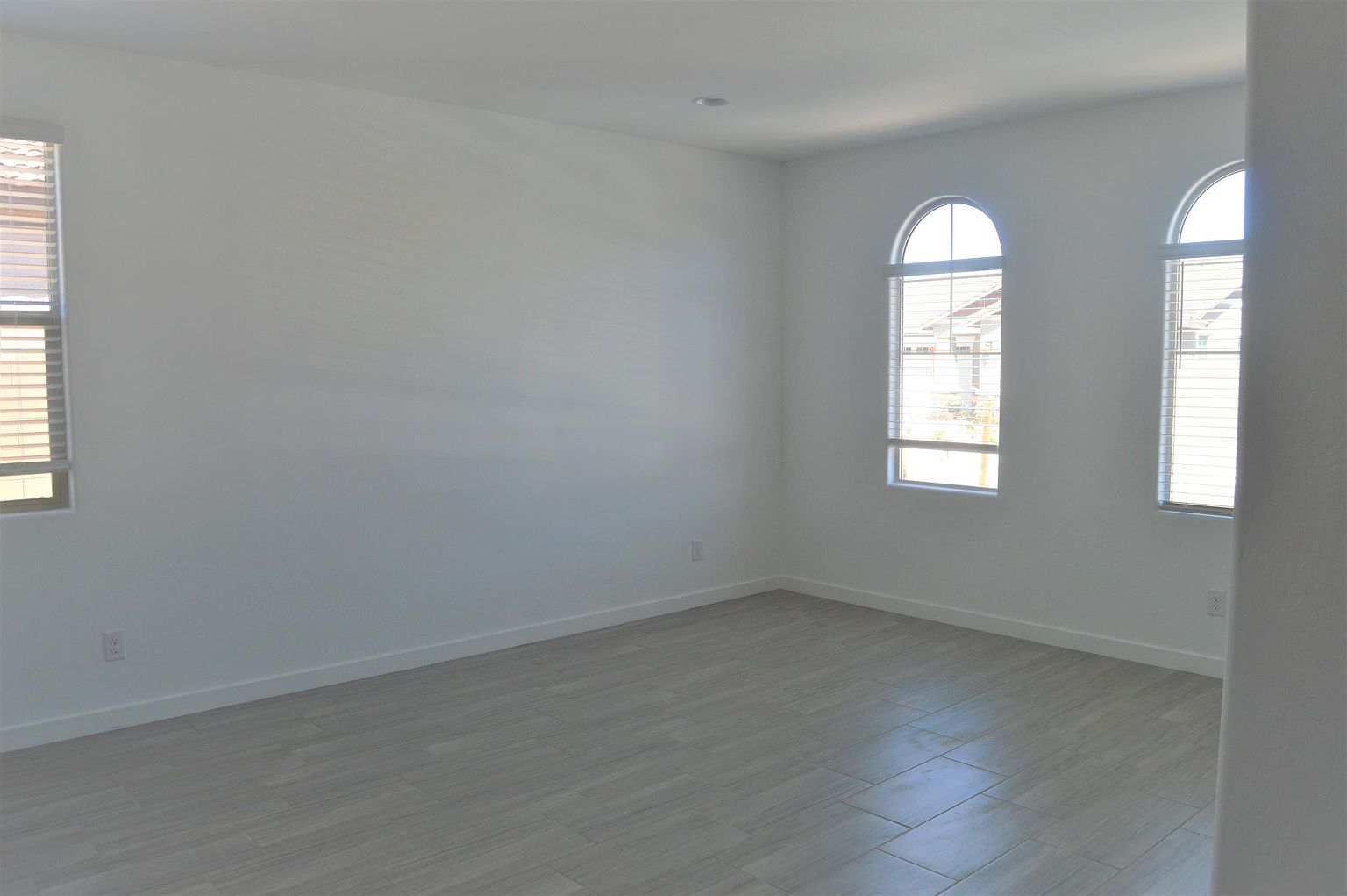 249 E Leo Pl photo 5