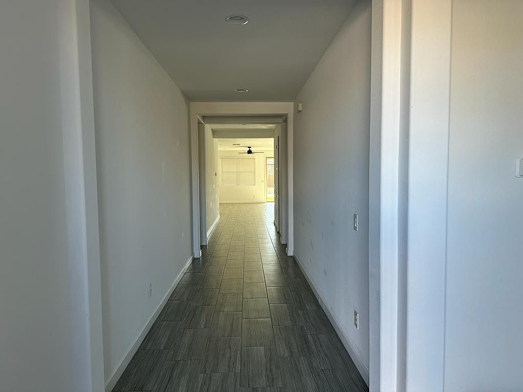 249 E Leo Pl photo 4